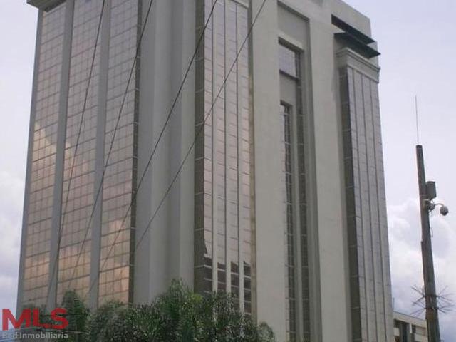 Oficina ubicada en el Edificio Banco Andino medellin - el campestre