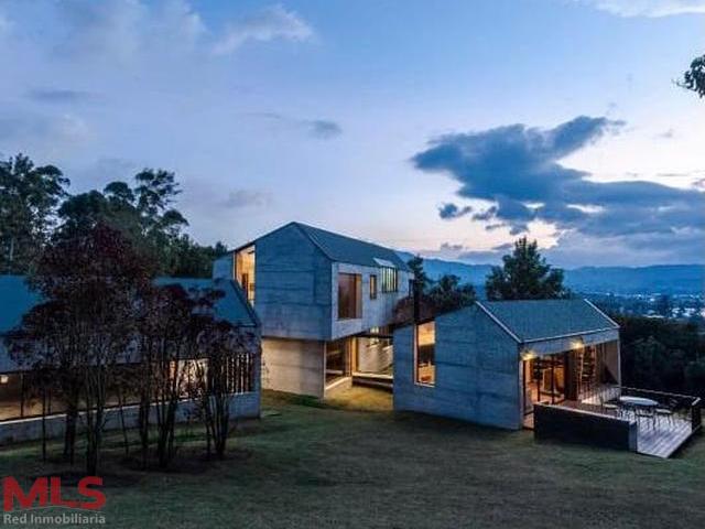 Lujosa casa finca en Hacienda con espectacular vista la-ceja - v el capiro